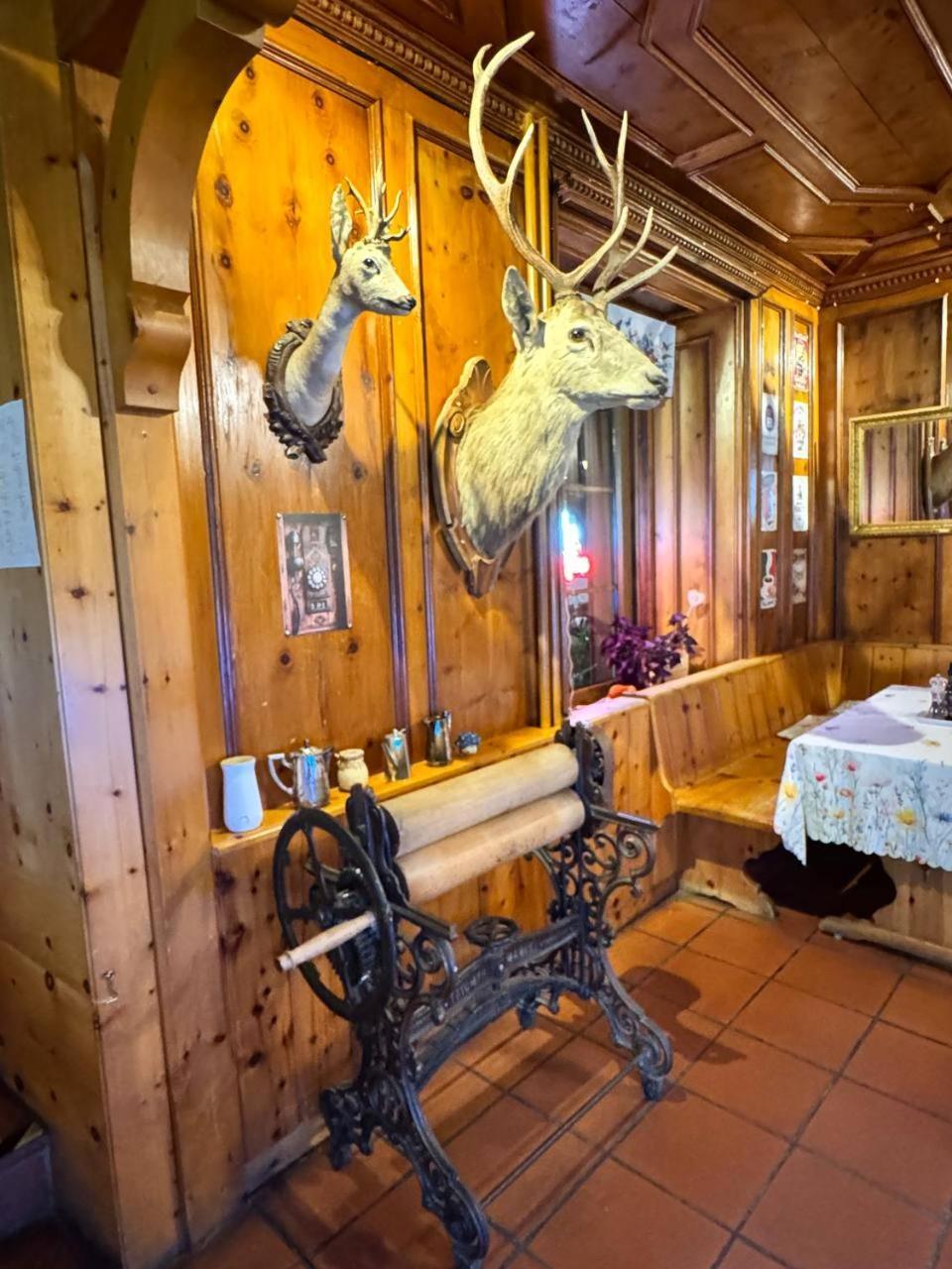 Hotel Post Cunter Biancardi Савоньин Экстерьер фото