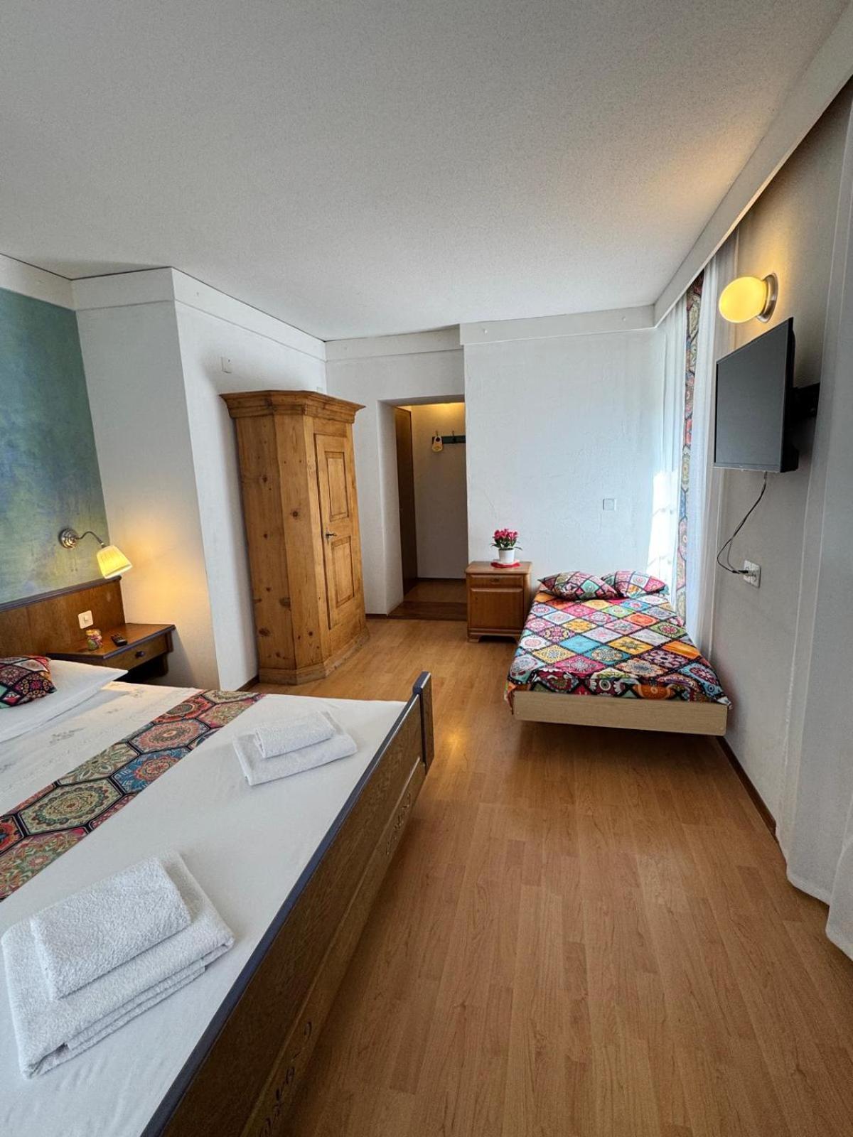 Hotel Post Cunter Biancardi Савоньин Экстерьер фото