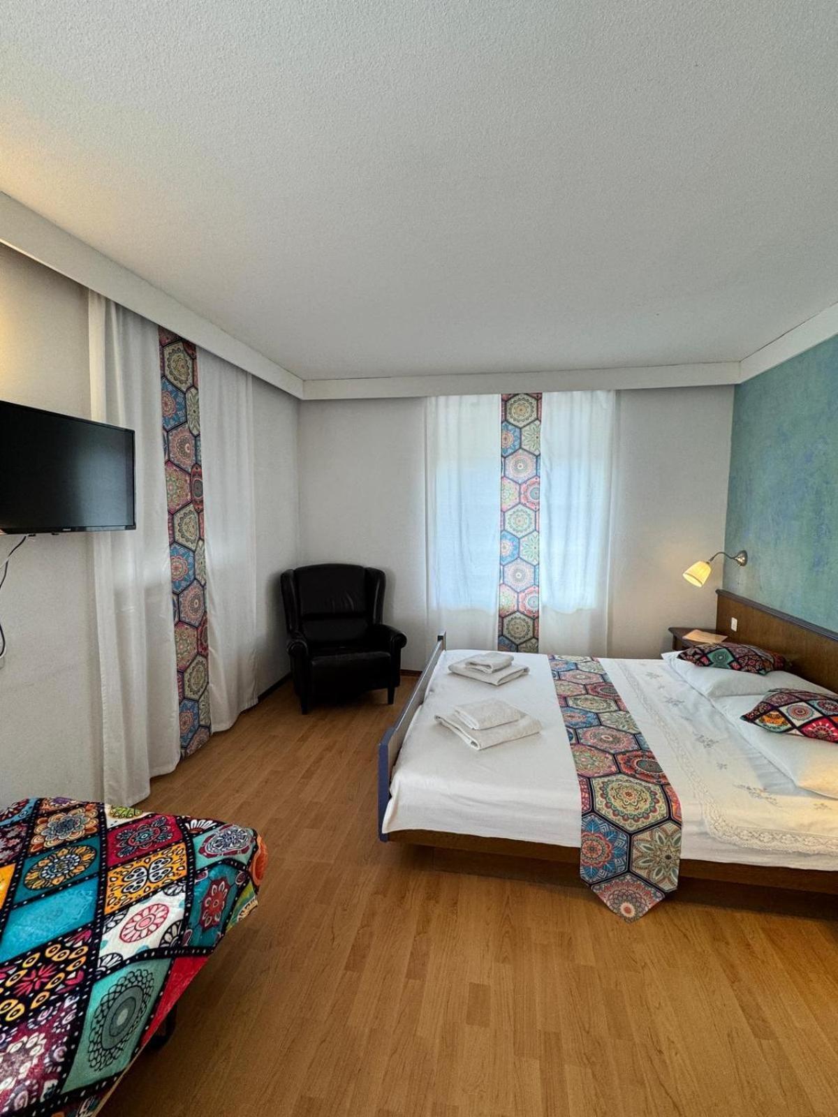 Hotel Post Cunter Biancardi Савоньин Экстерьер фото
