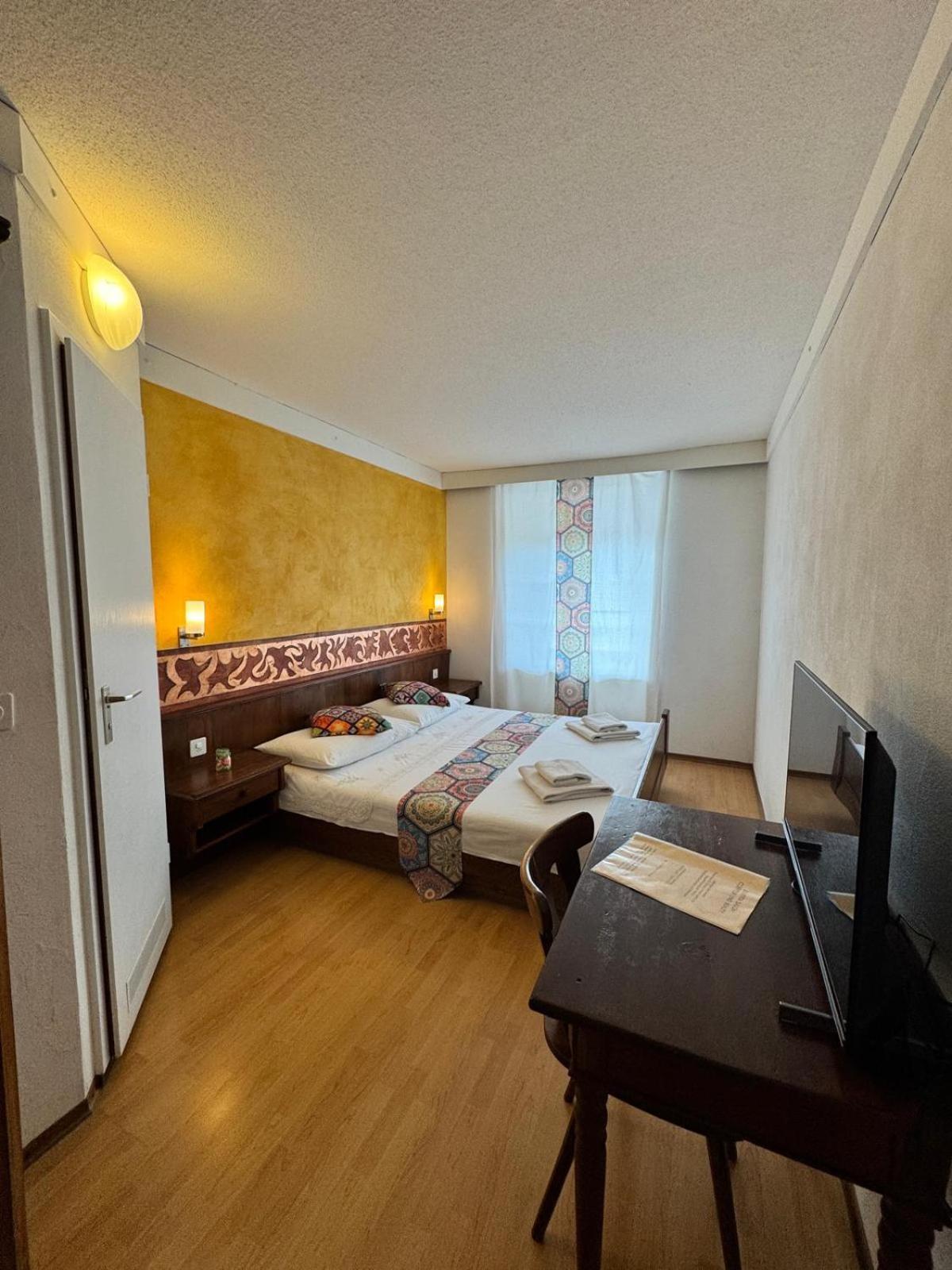 Hotel Post Cunter Biancardi Савоньин Экстерьер фото
